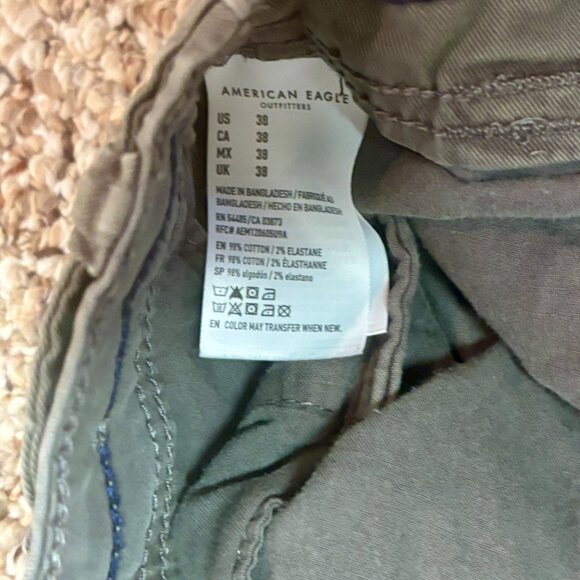 ~~Lot Of 2 Pairs Men's CARGO Shorts Waist 38": AMERICAN EAGLE & SONOMA - Picture 6 of 8